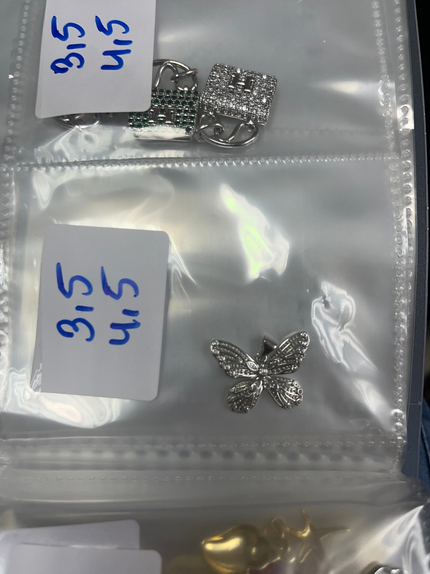 Mariposa bordes redondos