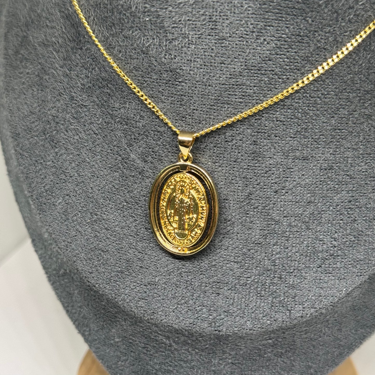 Medalla 6 piedras
