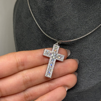 Cruz diamante central con brillos