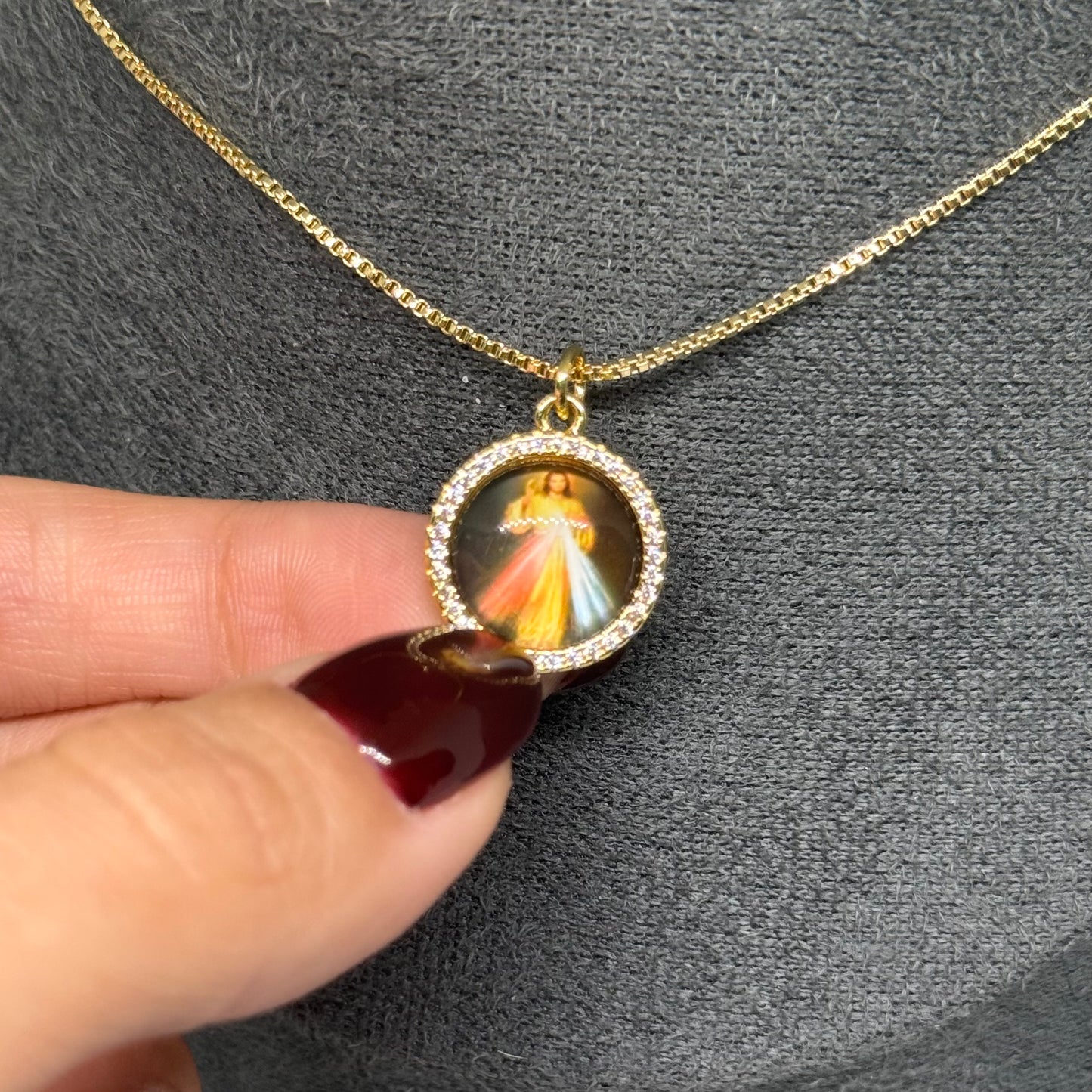 Medalla religiosa JESUS